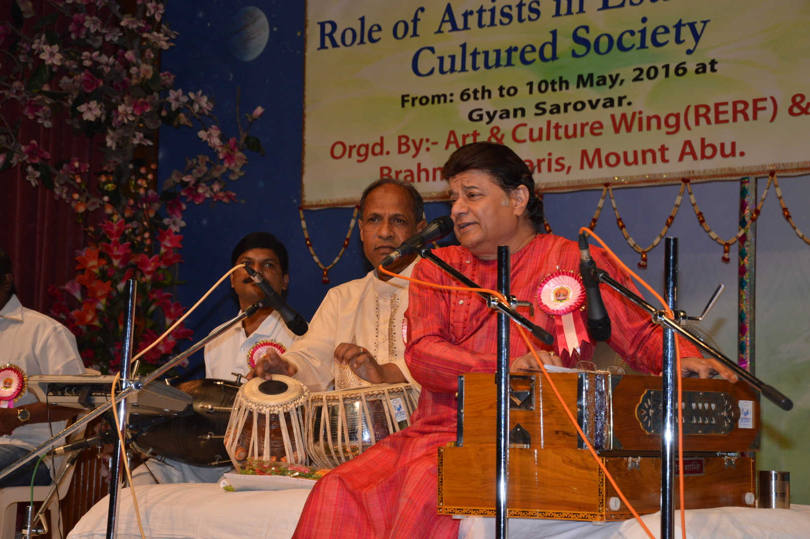 Anup jalota at brahma kumaris