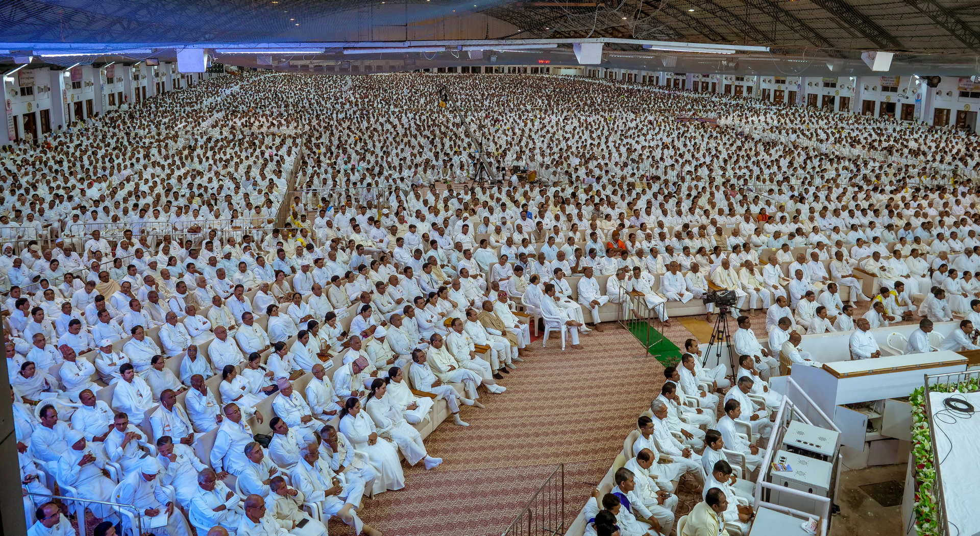 Baba milan audience - 13