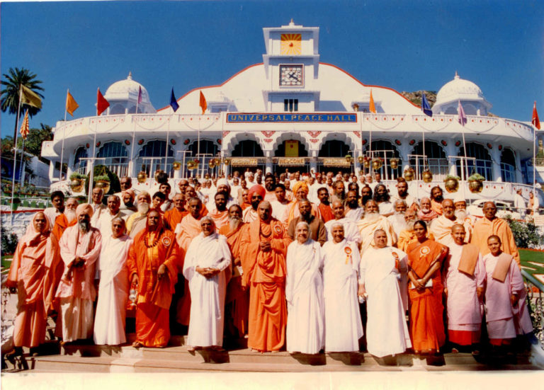 Religious leaders with brahmakumaris - 8