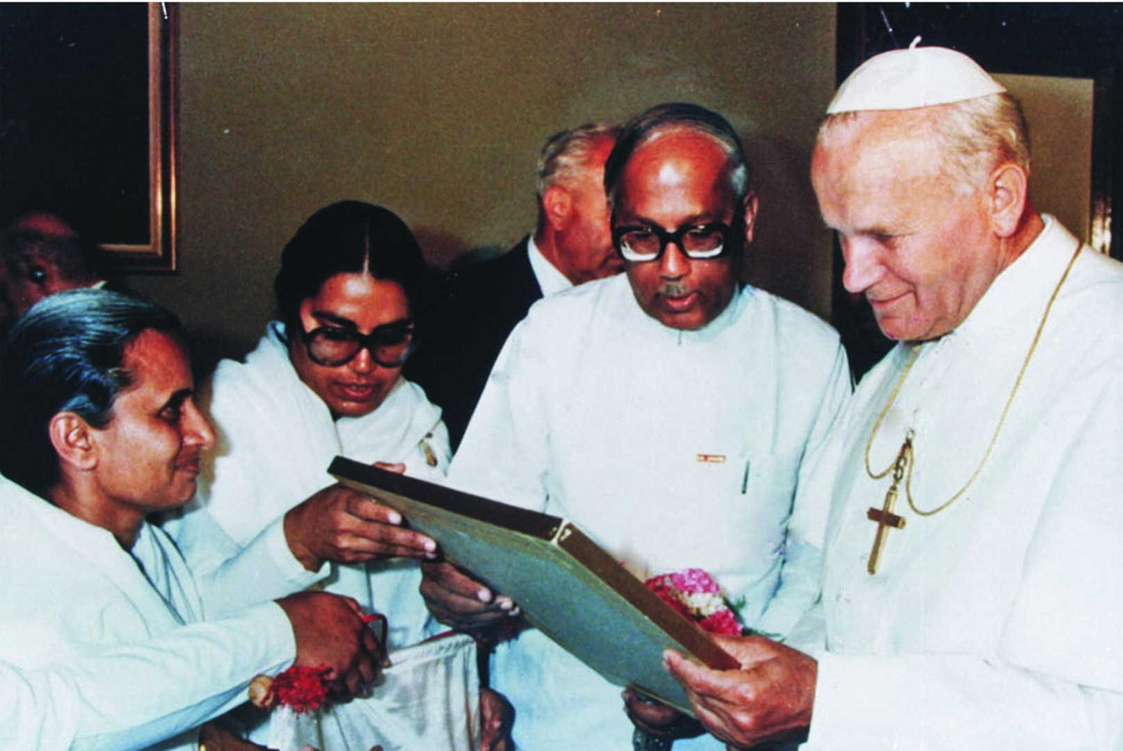 Religious leaders with brahmakumaris - 5