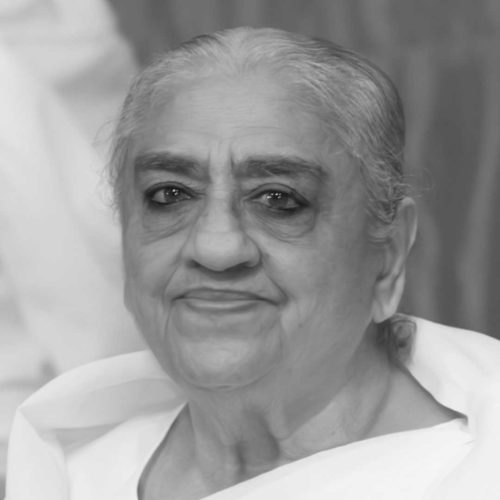 Dadi gulzar ji e1633512398452