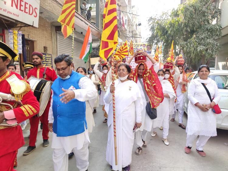 Delhi Om Vihar 06