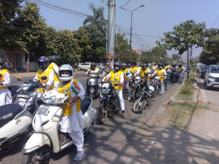 Lucknow Sadak Suraksha Motor Bike Ralley 04