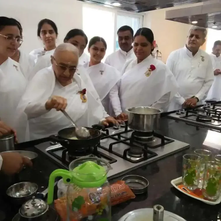 Ratan Mohini Dadi Ji At Jagdamba Bhawan Kitchen V2 1