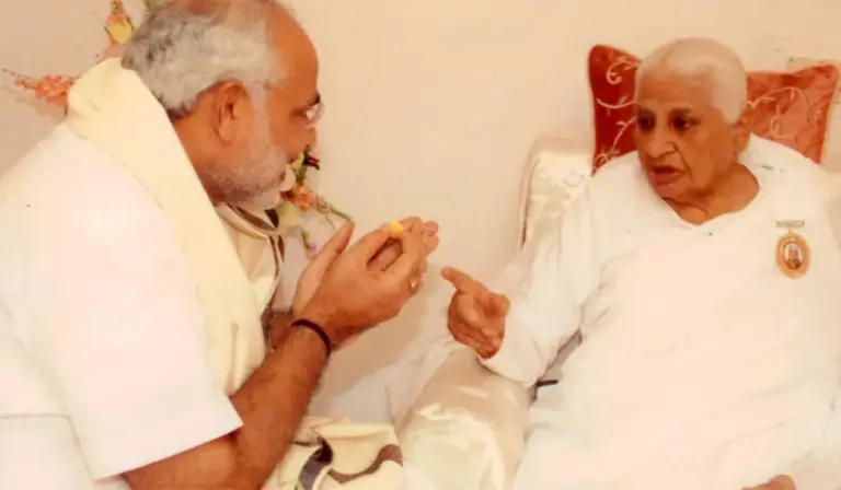 1. 12 dadiji with narendra modi int women day
