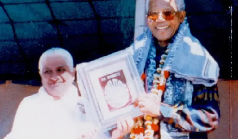 1. 13 dadiji with nelson mandela int women day