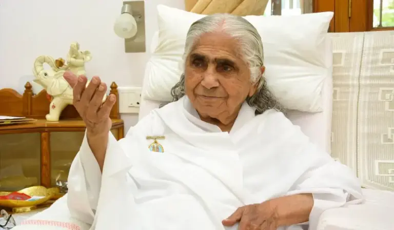 1. 17 dadi janki says why worry-int women day