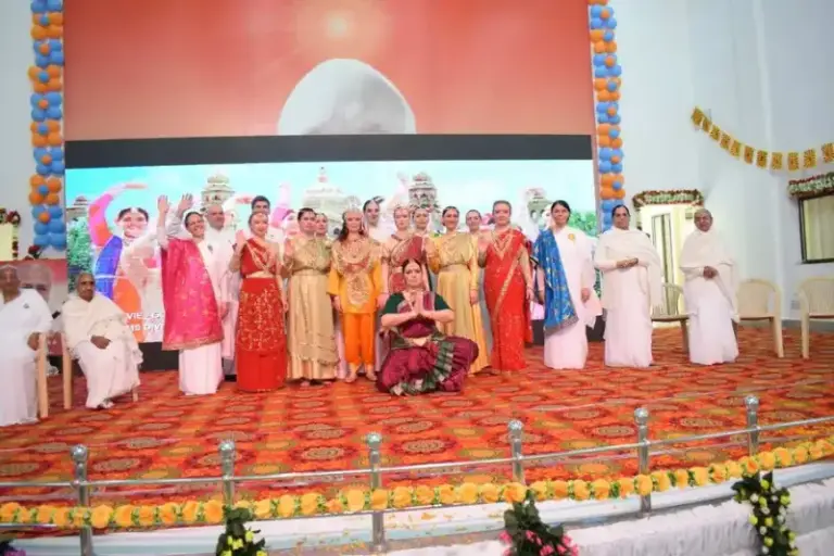 SRC RUSSIAN GROUP DANCE PERFORMANCE DURNG SHIVRATRI