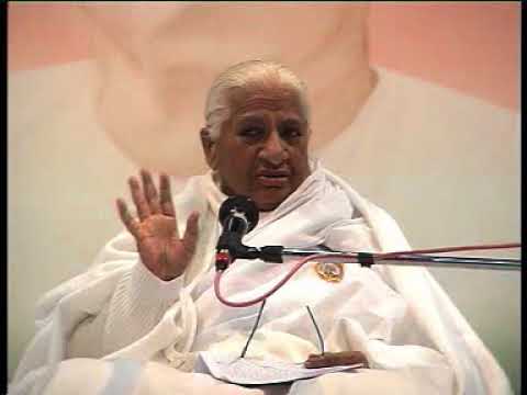 Murli read by Dadi Prakashmani in Gyansarovar (2002)