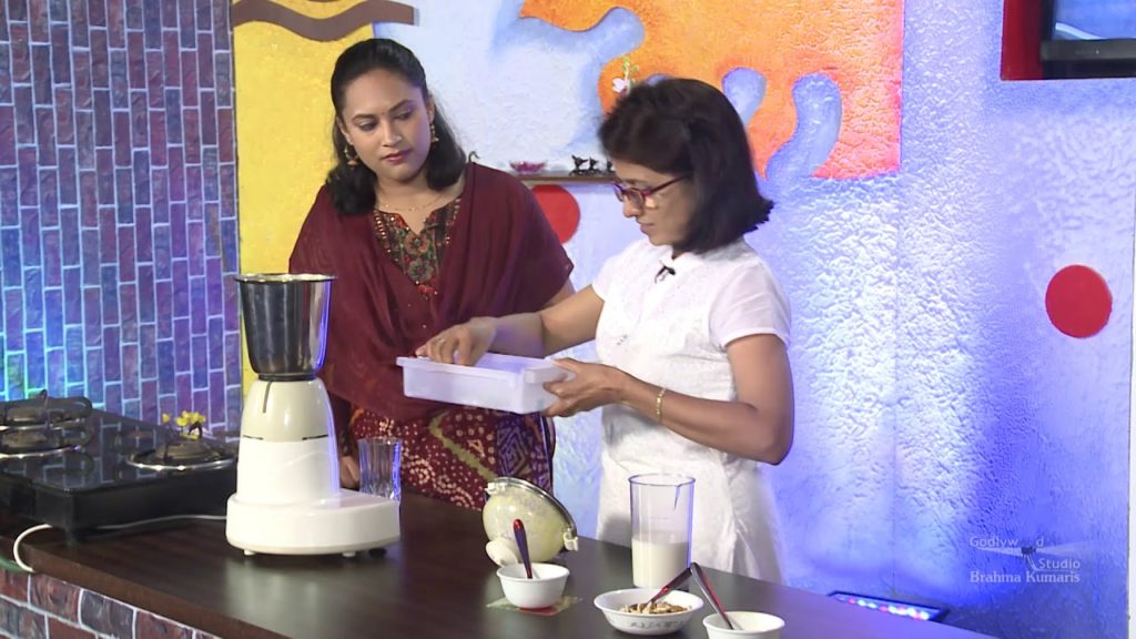 Spiritualize Your Rasoi | Ep 20 | Banana Smoothie Recipe